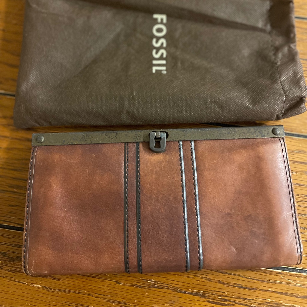 **Rare** Fossil Vintage Reissue Brown Leather Wallet Clutch